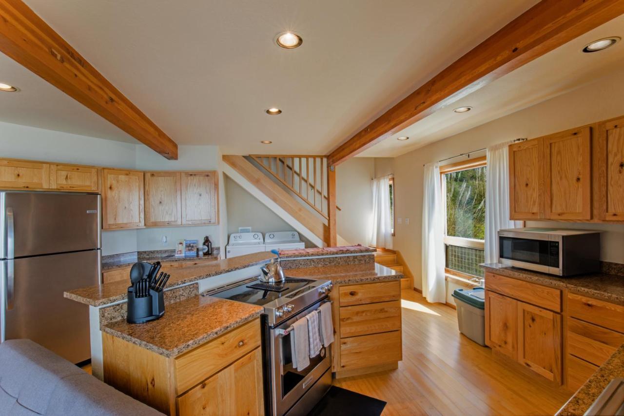 Amazing Oceanview 2 Bedroom Oceanfront! By Oceanviewhottubs Shelter Cove, Ca Tesla Ev Station Екстер'єр фото